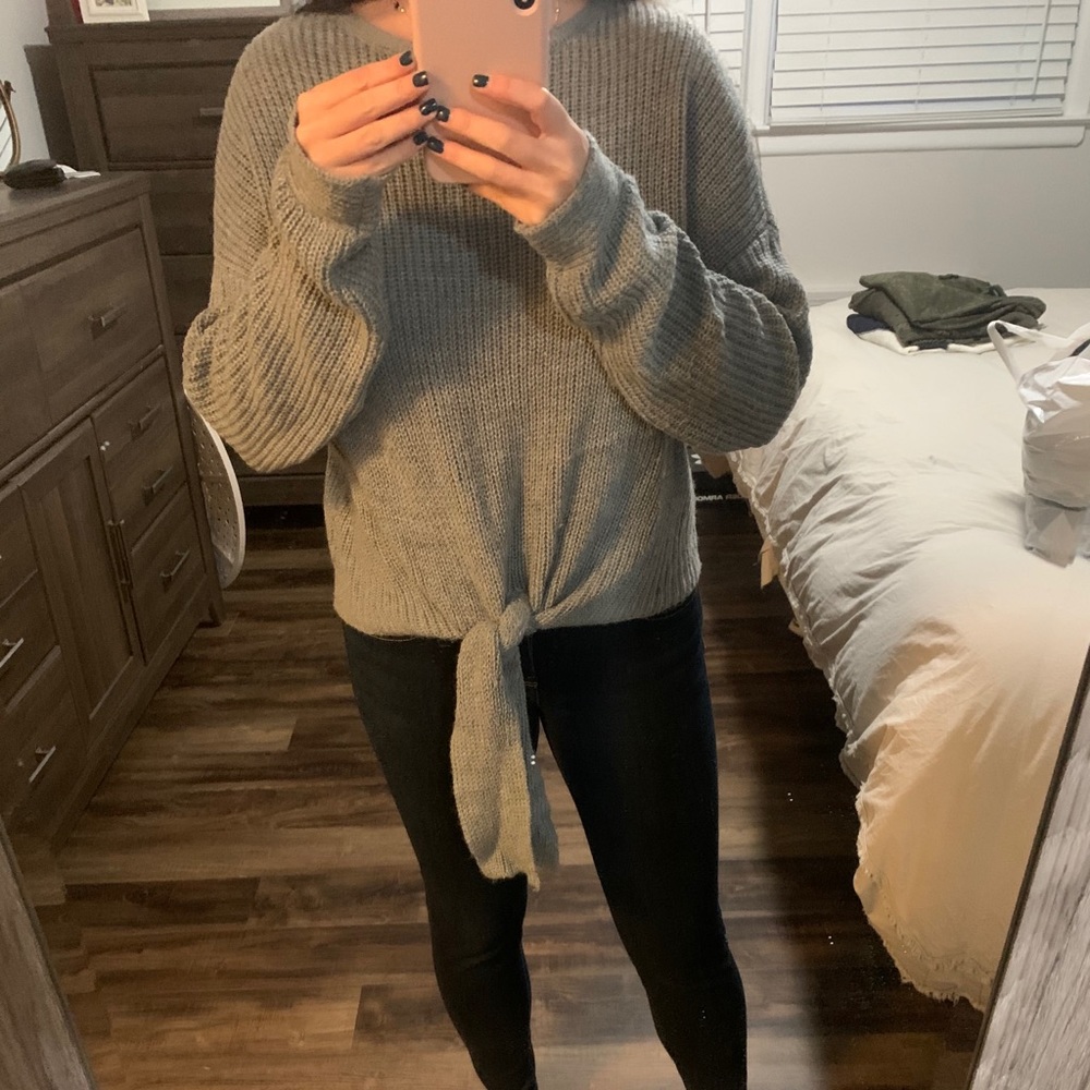 Universal thread sweater